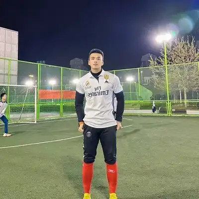 刘铭凡